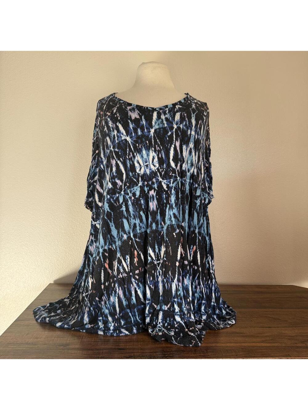 EVRI Modern Tee Stretch Fabric Short Sleeve Top Size 3XL